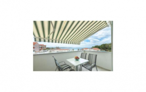 Lovely Apartment In Povljana With Wifi